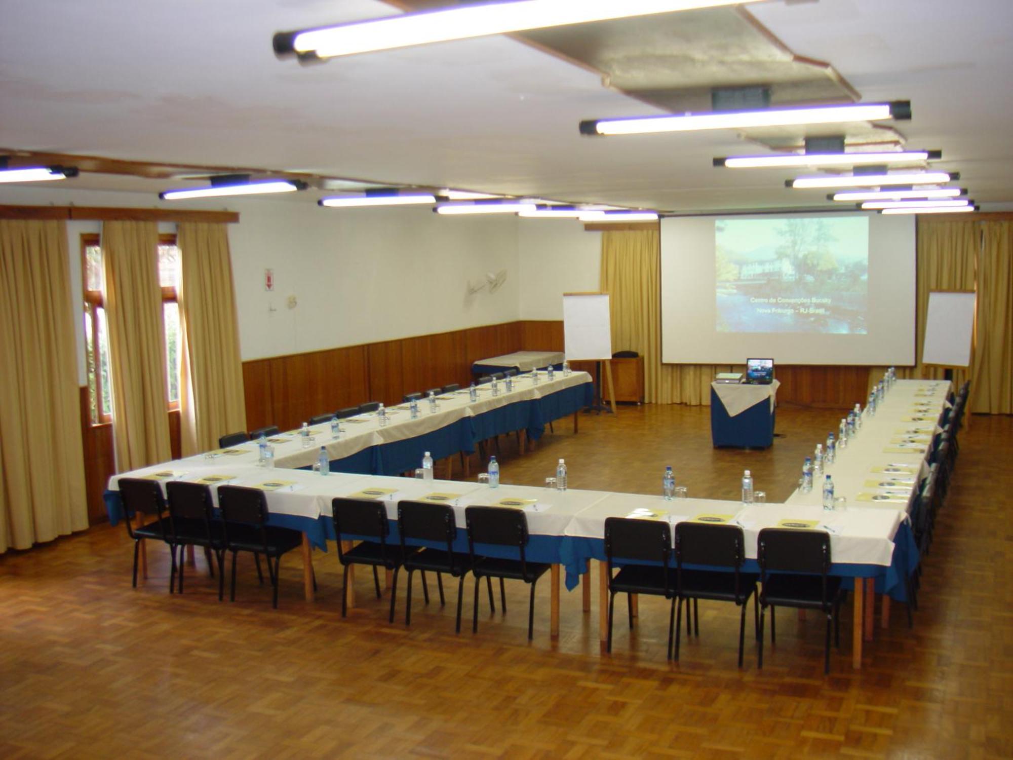 Hotel Bucsky Нова-Фрибургу Экстерьер фото