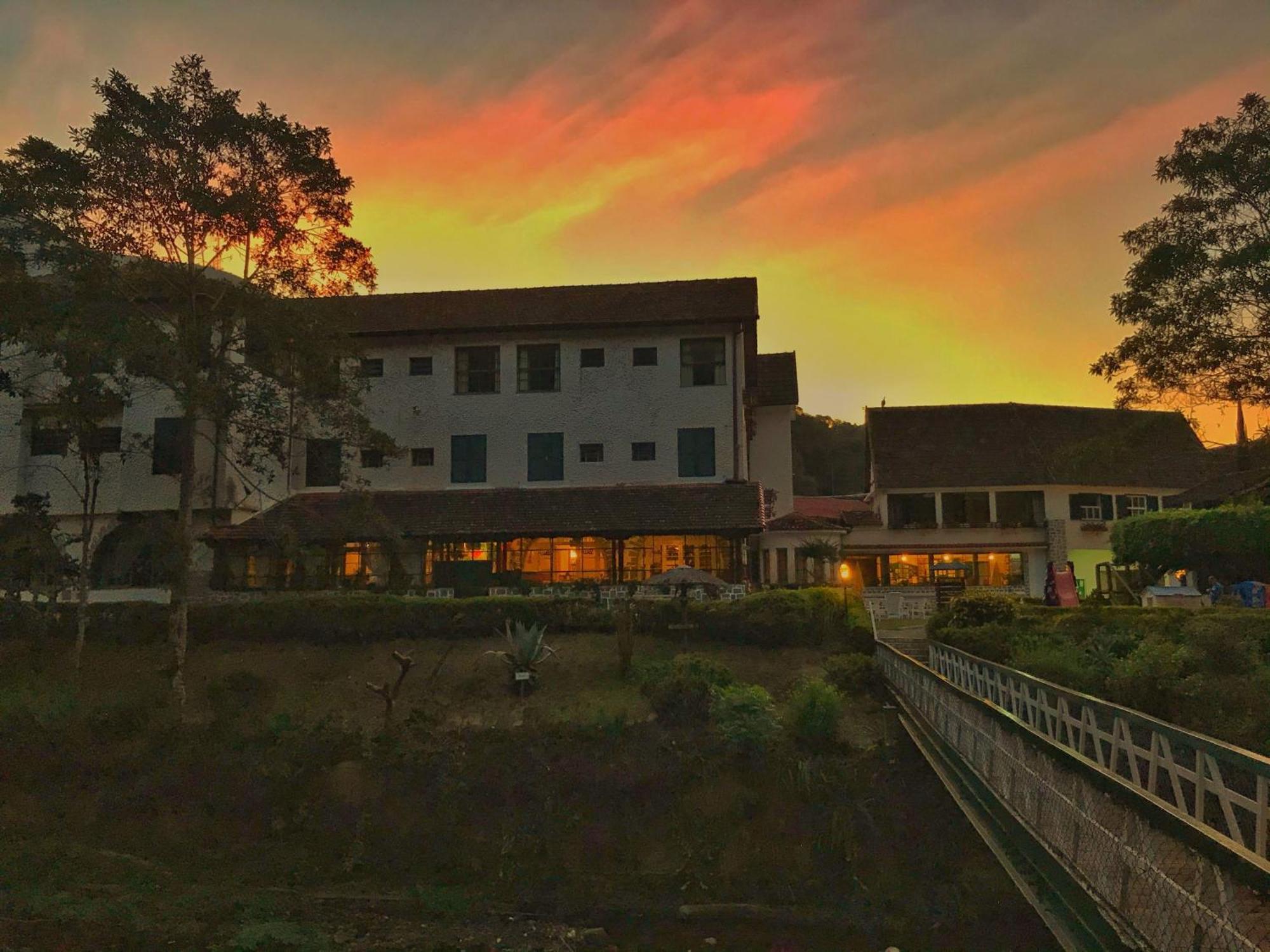 Hotel Bucsky Нова-Фрибургу Экстерьер фото