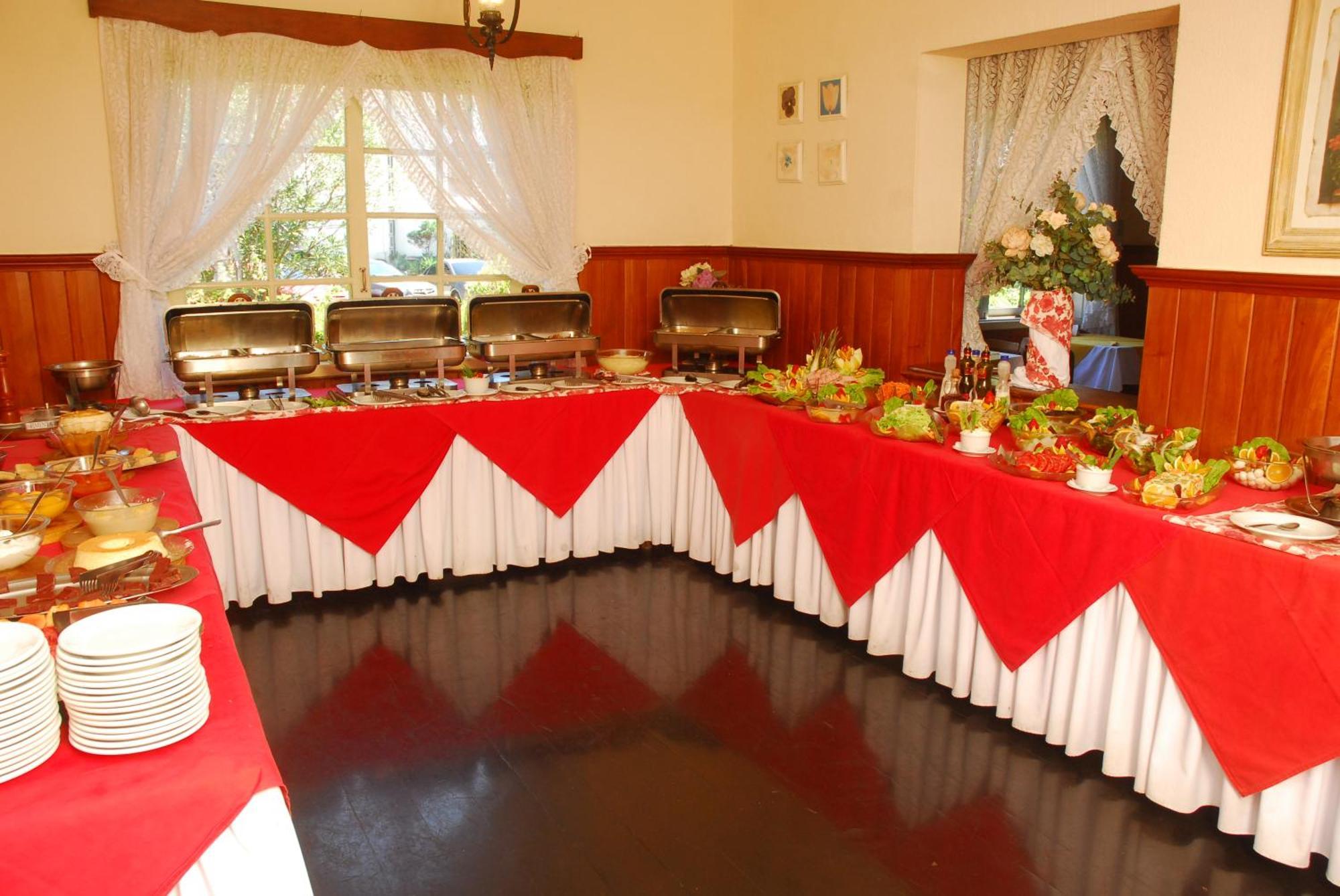 Hotel Bucsky Нова-Фрибургу Экстерьер фото