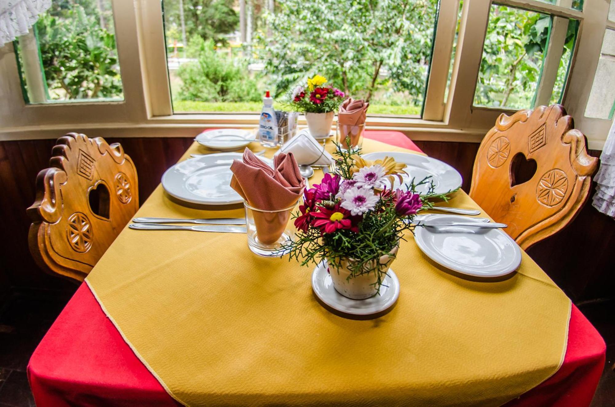 Hotel Bucsky Нова-Фрибургу Экстерьер фото
